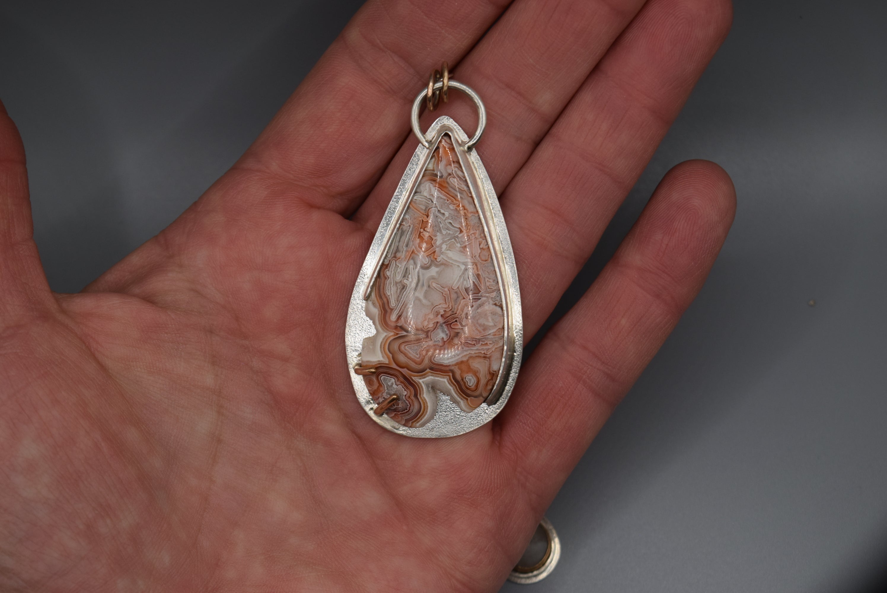 Convertible Lace Agate Druzy